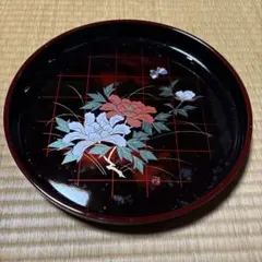 漆器の花柄盆 赤黒