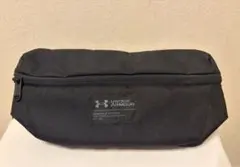 UNDER ARMOUR/ボディバッグ/ブラックのサムネイル