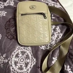 s*a様 LACOSTE キルティングショルダーバッグ ベージュ