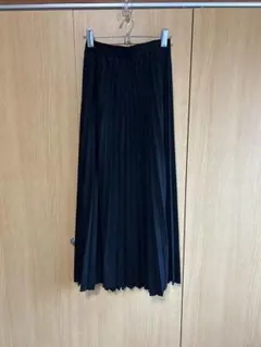 ブラック プリーツロングスカート