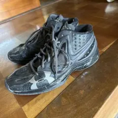 Under Armour ブラック スニーカー