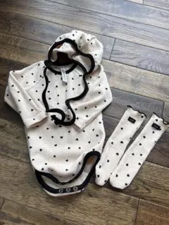 韓国子供服ハート柄ロンパース・ボンネット・ソックスセット