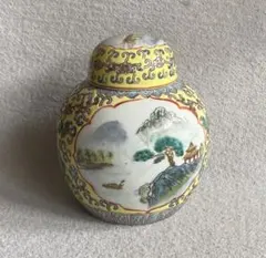 【中国・景徳鎮】黄色・山水画の茶壺（補修品）