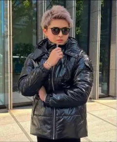 Belinda光沢ブラックダウンジャケット