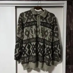 幾何学模様 ポロセーター