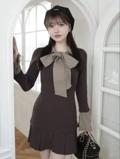 LIP SERVICE フロントZIPニットプリーツワンピース ブラウン