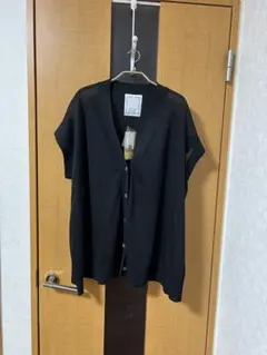 ビアズリー ハンソデポンチョカーデ ブラック - メルカリ