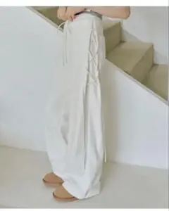 クロエベルボアレースアップパンツ[アイボリー]／ムシンサ／MUSINSA