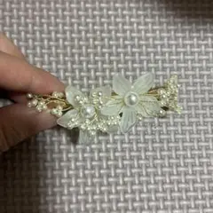 フラワーモチーフ パール バレッタ ヘアアクセサリー