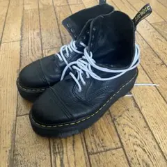 Dr. Martens 8ホール UK9インチ 靴紐白 ブラック - メルカリ