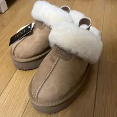 UGG FUNKETTE【新品未使用品】ブーツ
