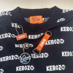 KEBOZクルーネックセーター、キーチャーム３点セットのサムネイル