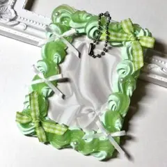 トレカケースデコホイップデコB8 y2k キーホルダー 緑 グリーン 白