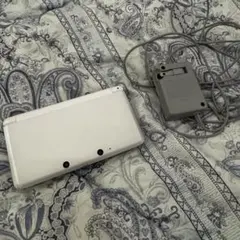 ニンテンドー　3DS ホワイト