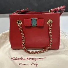フェラガモ　バッグ