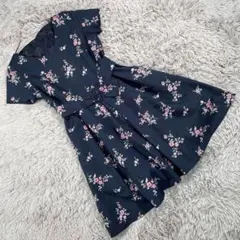 パターンフィオナ【M】ひざ丈ワンピース　Vネック　パーティドレス　花柄