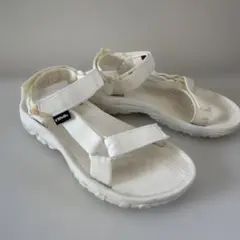 Teva スポーツサンダル ホワイト　23㎝のサムネイル