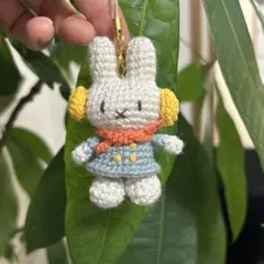 うさぎの編みぐるみストラップ　キーホルダー