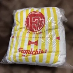 ファミチキ オリジナルクッションブランケット　未使用品　2025のサムネイル