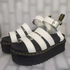 Dr. Martens サンダル シルバー 3ストラップ - メルカリ