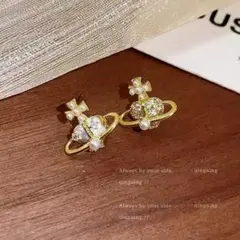 パールとクリスタルのゴールドピアス.