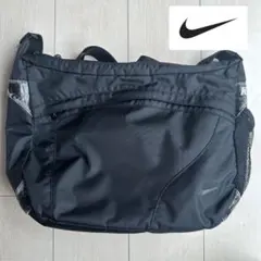 【90s】NIKE メッセンジャーバッグ 黒 ブラック