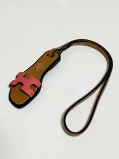 Item thumbnail for item 7086e1ad-11fa-4140-b352-af5438ed565a