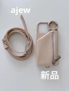 ajew iPhone 17パテントベージュケース ほぼ未使用 - メルカリ