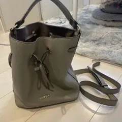 FURLA グレー バケツバッグ