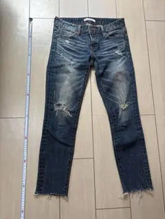 ダメージ加工 スキニージーンズ