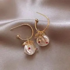 ハイクオリティー☆￼上品なパール×ビジューピアス¥1650→¥1500‼️￼￼