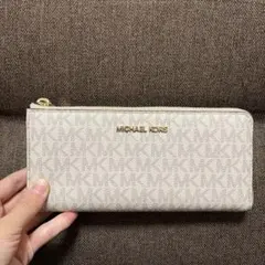 MICHEAL KORS 長財布のサムネイル