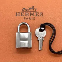 ▲HERMES エルメス カデナ　24Kメッキ　No.124　124番　鍵付き △HERMES エルメス カデナ 24Kメッキ No.124 124番 鍵付き