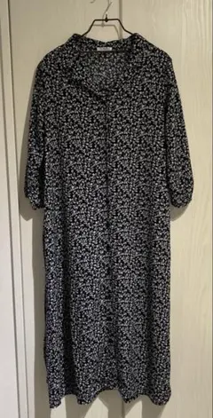 ハニーズ　シャツワンピース　ネイビー　花柄