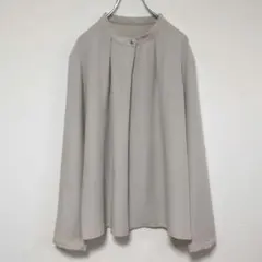 ​XL 大きめ a.v.v とろみブラウス バンドカラータックシャツ グレージュのサムネイル