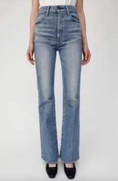 MOUSSYのフレアデニム