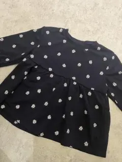 西松屋　120 未使用洗濯のみ　ネイビーにお花