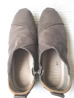 グレージュ スエード ジッパー付きシューズのサムネイル