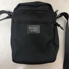 Champion ブラック ショルダーバッグ