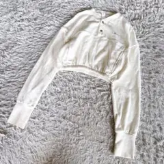 Reebok リーボック　ショート丈　スウェットプルオーバー　刺繍ロゴ　ホワイト