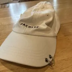 P.latte FACULTE リング付き キャップ ホワイトのサムネイル