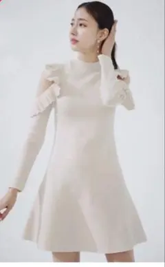 完売品:スナイデルSNIDEL オープンショルダーニットワンピース