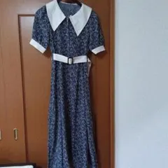 ネイビー 小花柄ベルト付きビッグカラー 半袖ワンピース新品タグ付き最終値下げ