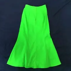 週末セール美品★ 蛍光グリーン フレアロングスカート