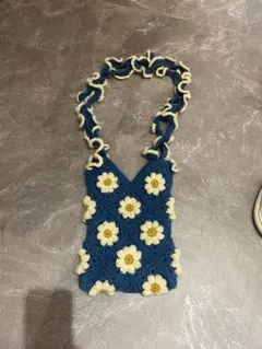 青い花モチーフのグラニーバッグ