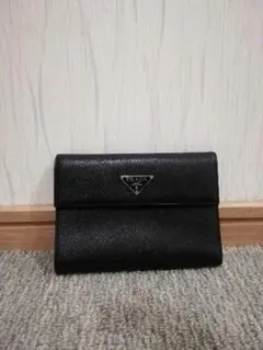 【値下げしました】PRADA プラダ 折り財布