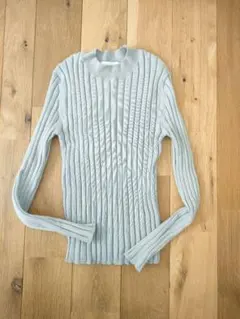 センスオブプレイスリブ編みライトグレー長袖ニット