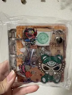 早い者勝ち！週末セール！ヒスミニ　スタバ　シャカシャカ バインダー A8