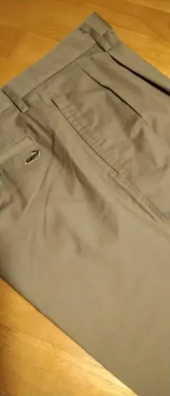 ベージュ チノパン プリーツ入り サイズ88