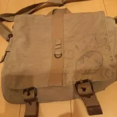 kiplingカーキ ミリタリーショルダーバッグ